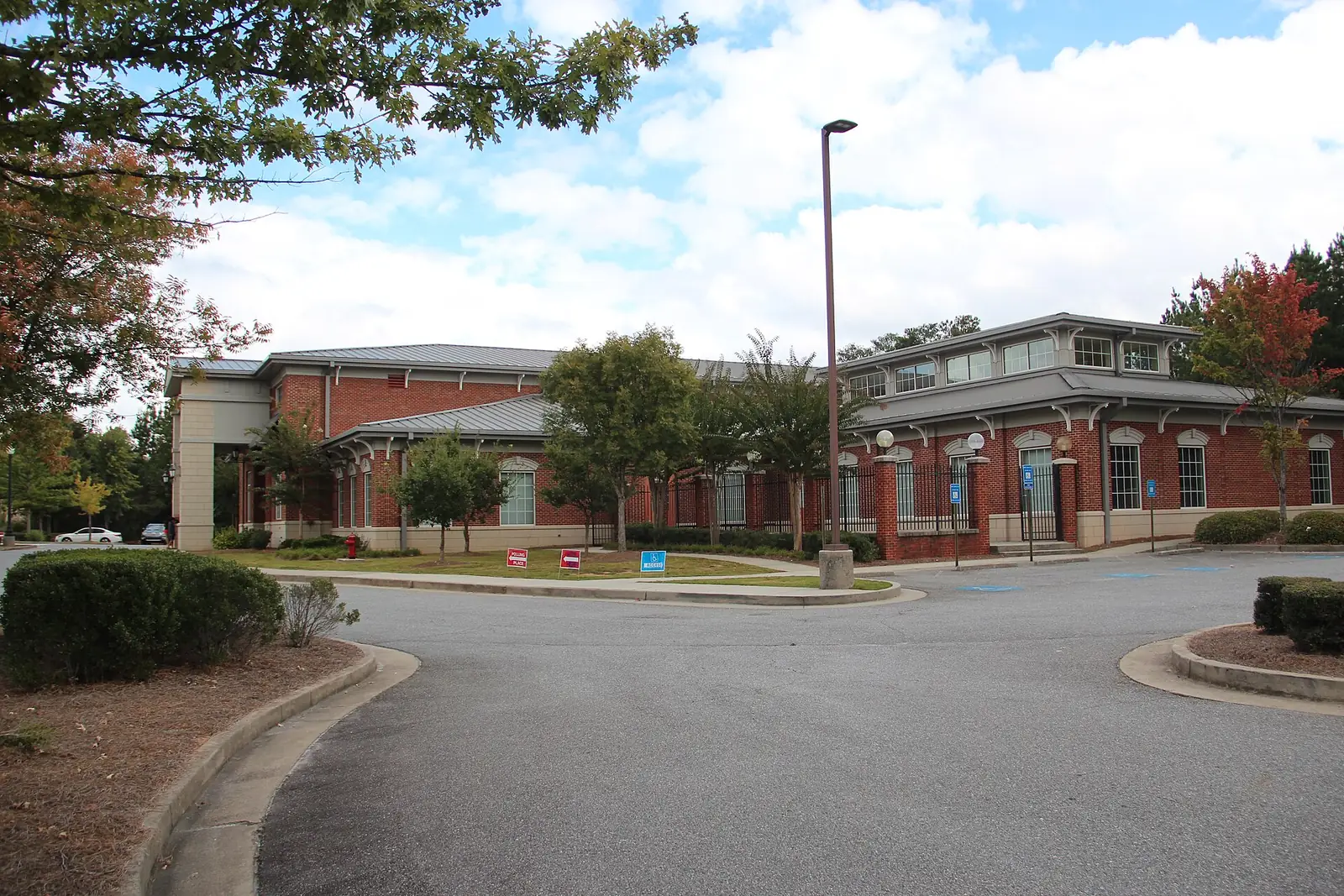 The Dr. Robert E. Fulton Regional Library at Ocee, on Abbotts Bridge Road in the Johns Creek North area